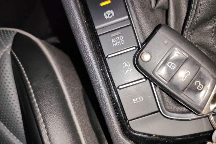 Used Volkswagen Sagitar 2023 300TSI DSG Excellence Edition Vehicle Key