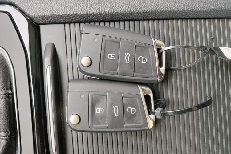 Used Volkswagen Sagitar 2023 300TSI DSG Excellence Edition Vehicle Key