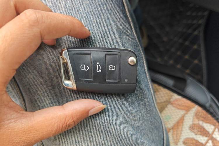 Used Volkswagen Sagitar 2023 280TSI DSG Beyond Lite Edition Vehicle Key