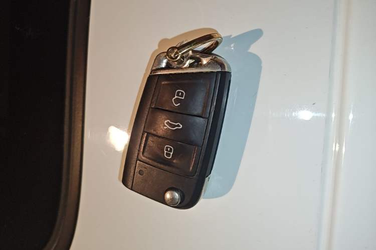 Used Volkswagen Sagitar 2023 300TSI DSG Excellence Edition Vehicle Key