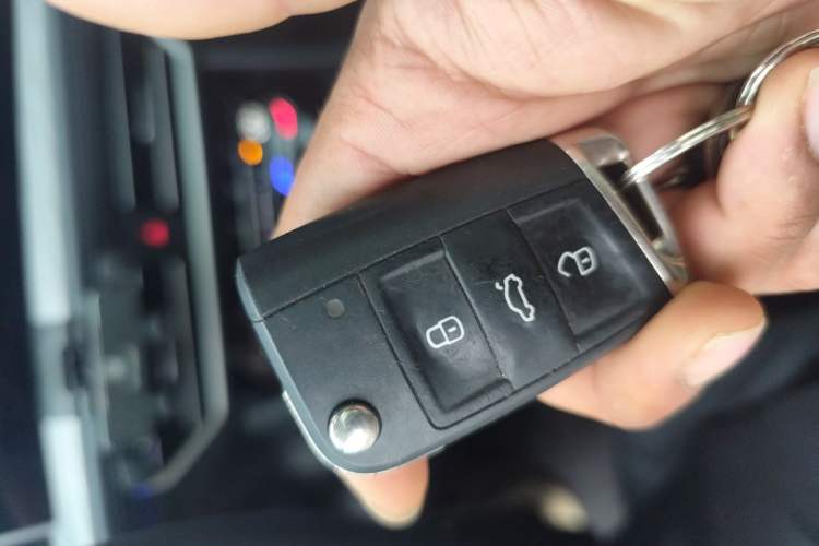 Used Volkswagen Sagitar 2023 280TSI DSG Excellence Edition Vehicle Key