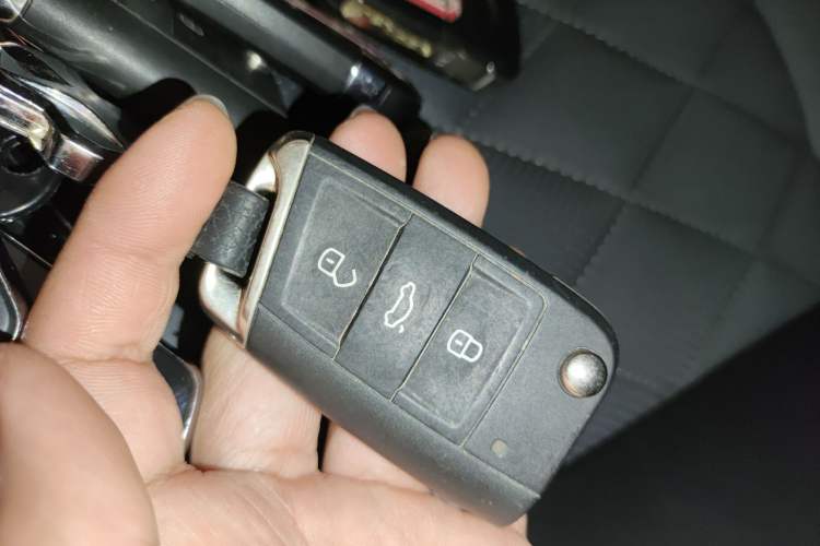 Used Volkswagen Sagitar 2023 280TSI DSG Beyond Lite Edition Vehicle Key