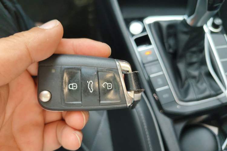 Used Volkswagen Sagitar 2023 280TSI DSG Excellence Edition Vehicle Key