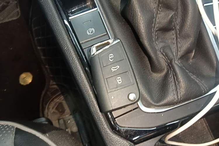 Used Volkswagen Sagitar 2023 300TSI DSG Excellence Edition Vehicle Key