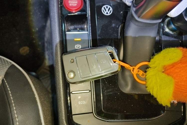Used Volkswagen Sagitar 2023 300TSI DSG Excellence Edition Vehicle Key