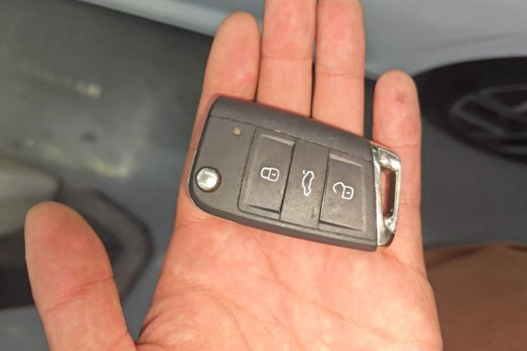Used Volkswagen Sagitar 2023 300TSI DSG Excellence Edition Vehicle Key