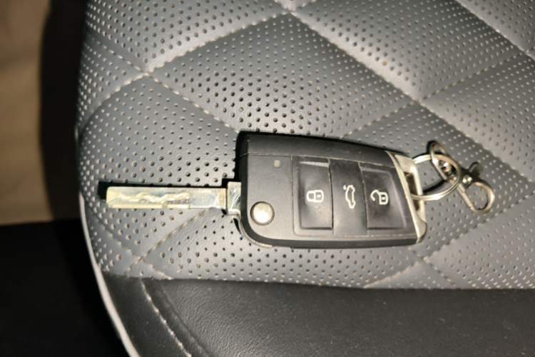 Used Volkswagen Sagitar 2023 280TSI DSG Beyond Lite Edition Vehicle Key