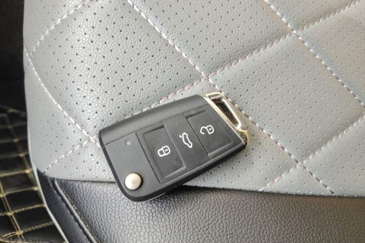 Used Volkswagen Sagitar 2023 300TSI DSG Excellence Edition Vehicle Key