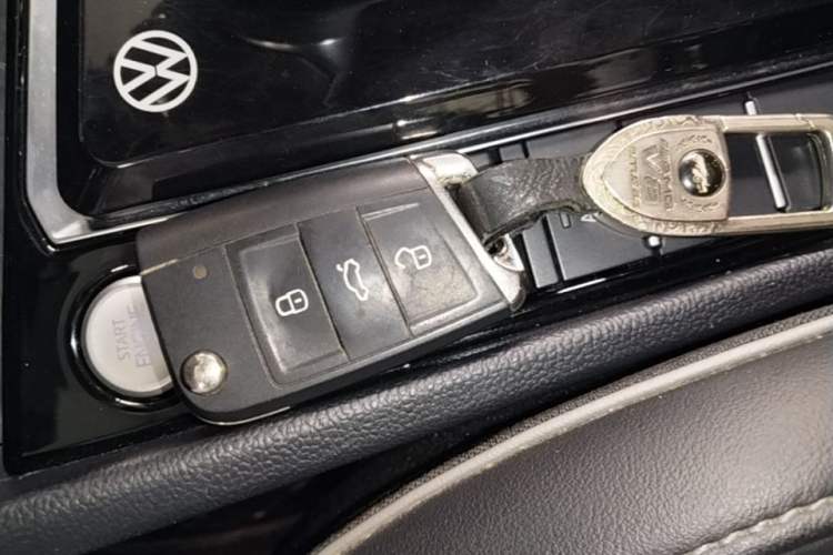 Used Volkswagen Sagitar 2023 280TSI DSG Excellence Edition Vehicle Key