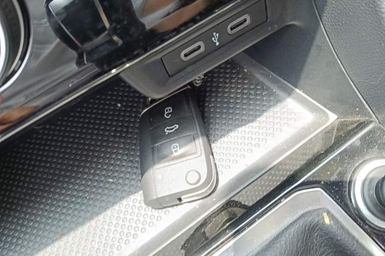 Used Volkswagen Sagitar 2023 280TSI DSG Beyond Lite Edition Vehicle Key