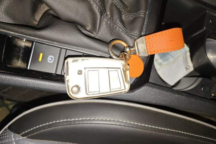 Used Volkswagen Sagitar 2023 300TSI DSG Excellence Edition Vehicle Key