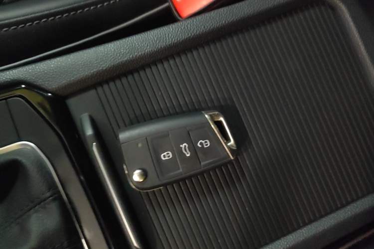 Used Volkswagen Sagitar 2023 300TSI DSG Excellence Edition Vehicle Key