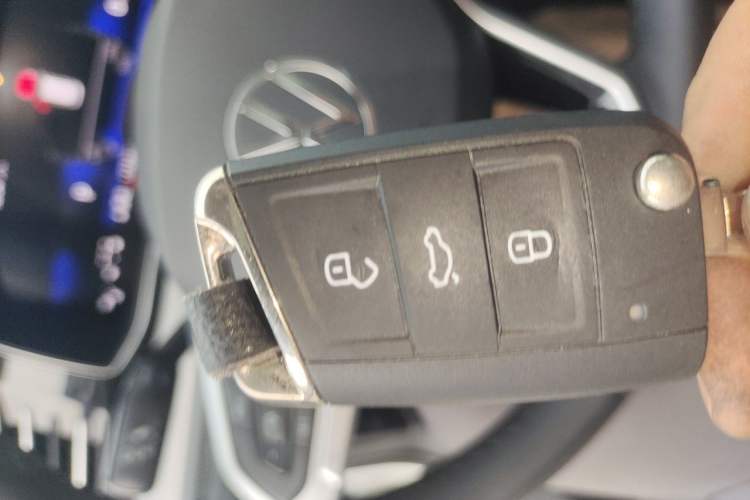 Used Volkswagen Sagitar 2023 200TSI DSG Excellence Edition Vehicle Key