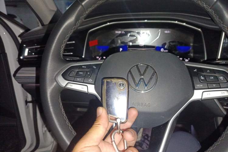 Used Volkswagen Sagitar 2023 300TSI DSG Excellence Edition Vehicle Key