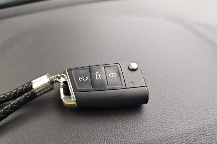 Used Volkswagen Sagitar 2023 300TSI DSG Excellence Edition Vehicle Key