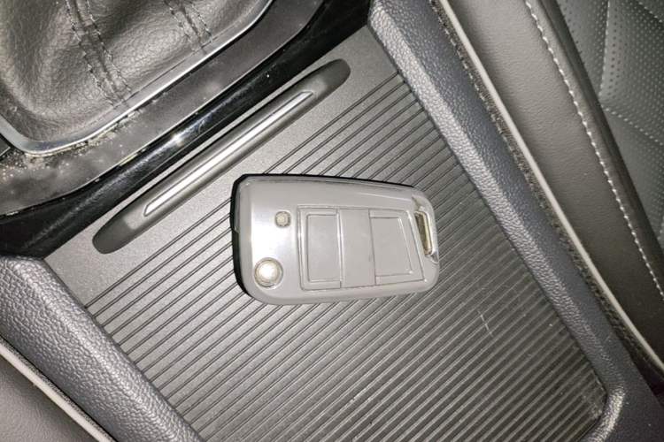 Used Volkswagen Sagitar 2023 280TSI DSG Excellence Edition Vehicle Key