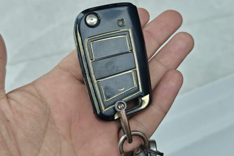 Used Volkswagen Sagitar 2023 300TSI DSG Excellence Edition Vehicle Key