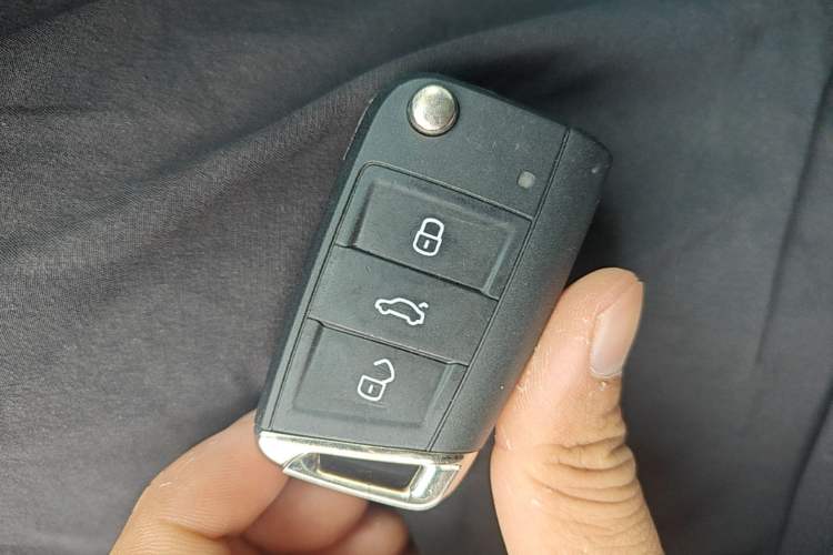 Used Volkswagen Sagitar 2023 300TSI DSG Excellence Edition Vehicle Key