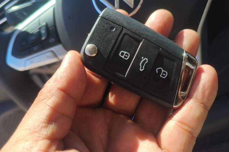 Used Volkswagen Sagitar 2023 300TSI DSG Excellence Edition Vehicle Key