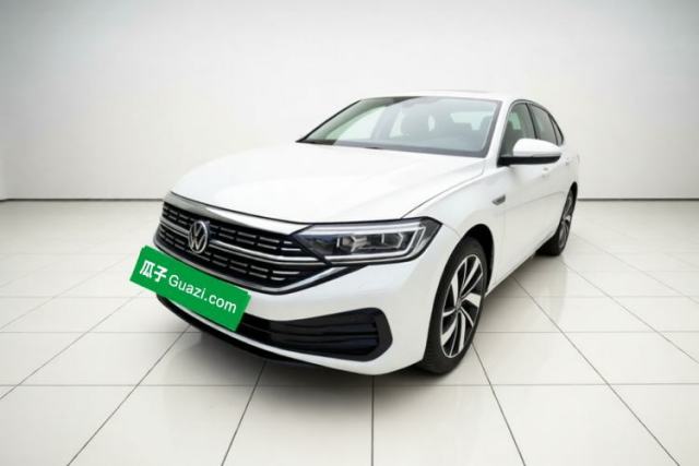 Używany Volkswagen Sagitar 2023 300TSI DSG Excellence Edition