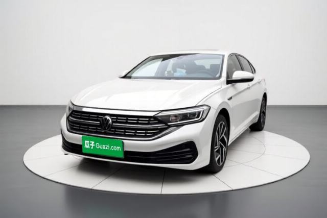 Używany Volkswagen Sagitar 2023 300TSI DSG Excellence Edition