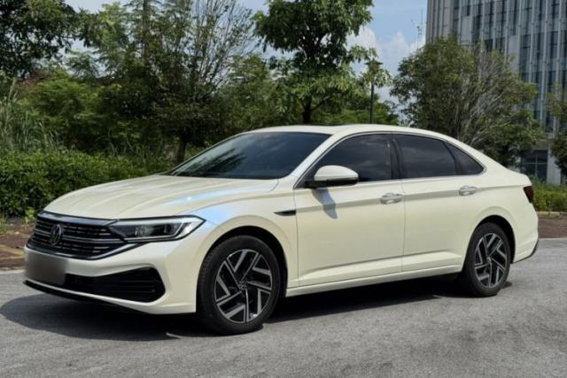 Ojetý Volkswagen Sagitar 2023 300TSI DSG Excellence Edition