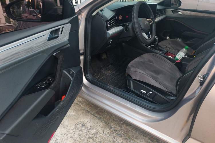 Used Volkswagen Sagitar 2023 300TSI DSG Excellence Edition Driver Seat