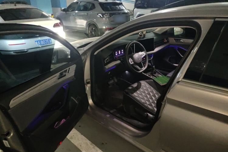 Used Volkswagen Sagitar 2023 300TSI DSG Excellence Edition Driver Seat
