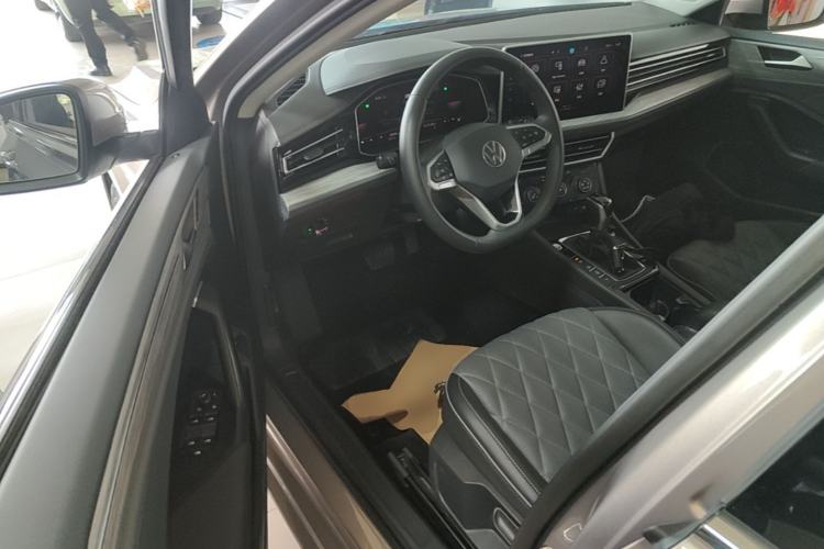 Used Volkswagen Sagitar 2023 300TSI DSG Excellence Edition Driver Seat