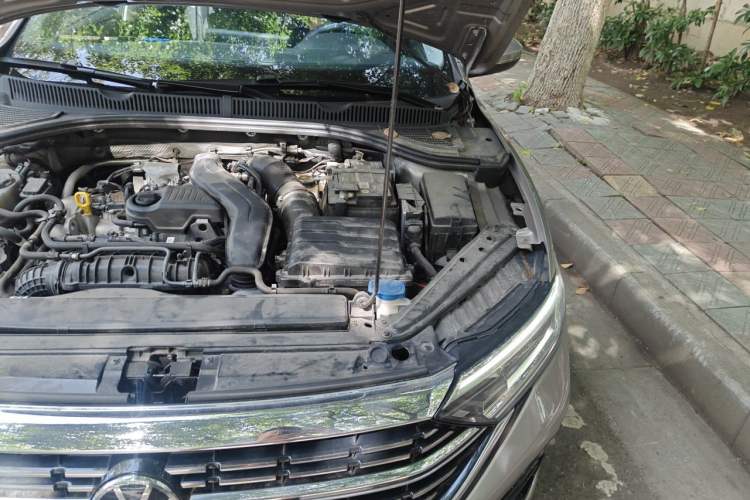 Used Volkswagen Sagitar 2023 300TSI DSG Excellence Edition Engine Bay Left