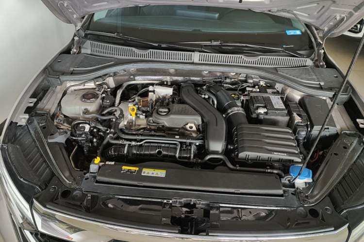 Used Volkswagen Sagitar 2023 300TSI DSG Excellence Edition Engine Bay