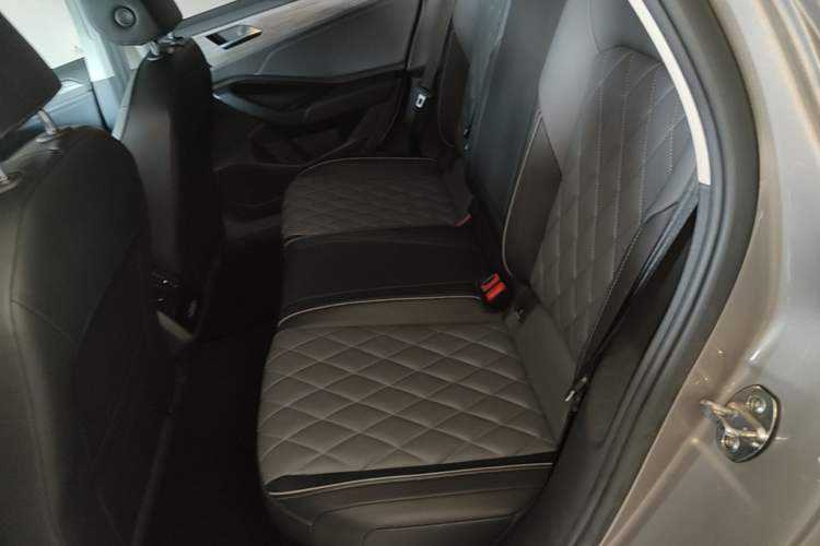 Used Volkswagen Sagitar 2023 300TSI DSG Excellence Edition Left Rear Seat