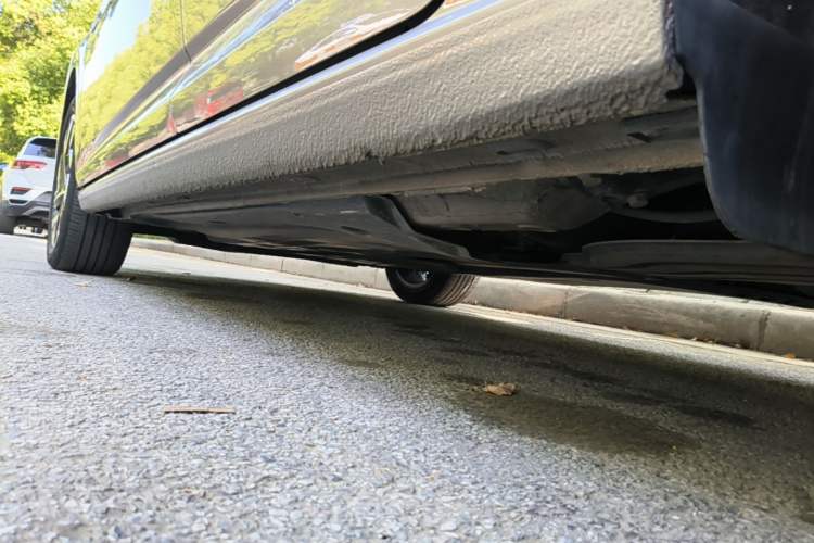 Used Volkswagen Sagitar 2023 280TSI DSG Excellence Edition Left Side Sill