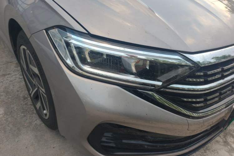 Used Volkswagen Sagitar 2023 300TSI DSG Excellence Edition Right Front Headlight