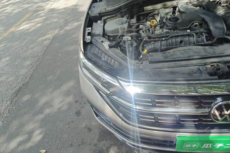 Used Volkswagen Sagitar 2023 300TSI DSG Excellence Edition Right Front Headlight