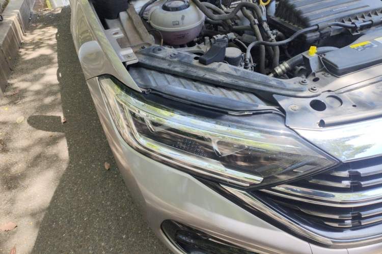 Used Volkswagen Sagitar 2023 280TSI DSG Beyond Lite Edition Right Front Headlight