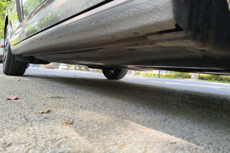 Used Volkswagen Sagitar 2023 280TSI DSG Excellence Edition Right Side Sill