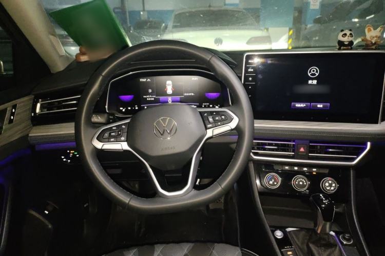 Used Volkswagen Sagitar 2023 300TSI DSG Excellence Edition Steering Wheel
