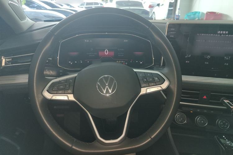 Used Volkswagen Sagitar 2023 300TSI DSG Excellence Edition Steering Wheel