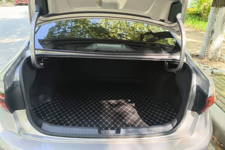 Used Volkswagen Sagitar 2023 280TSI DSG Excellence Edition Trunk