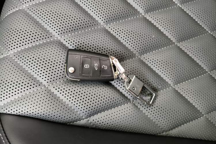 Used Volkswagen Sagitar 2023 280TSI DSG Excellence Edition Vehicle Key