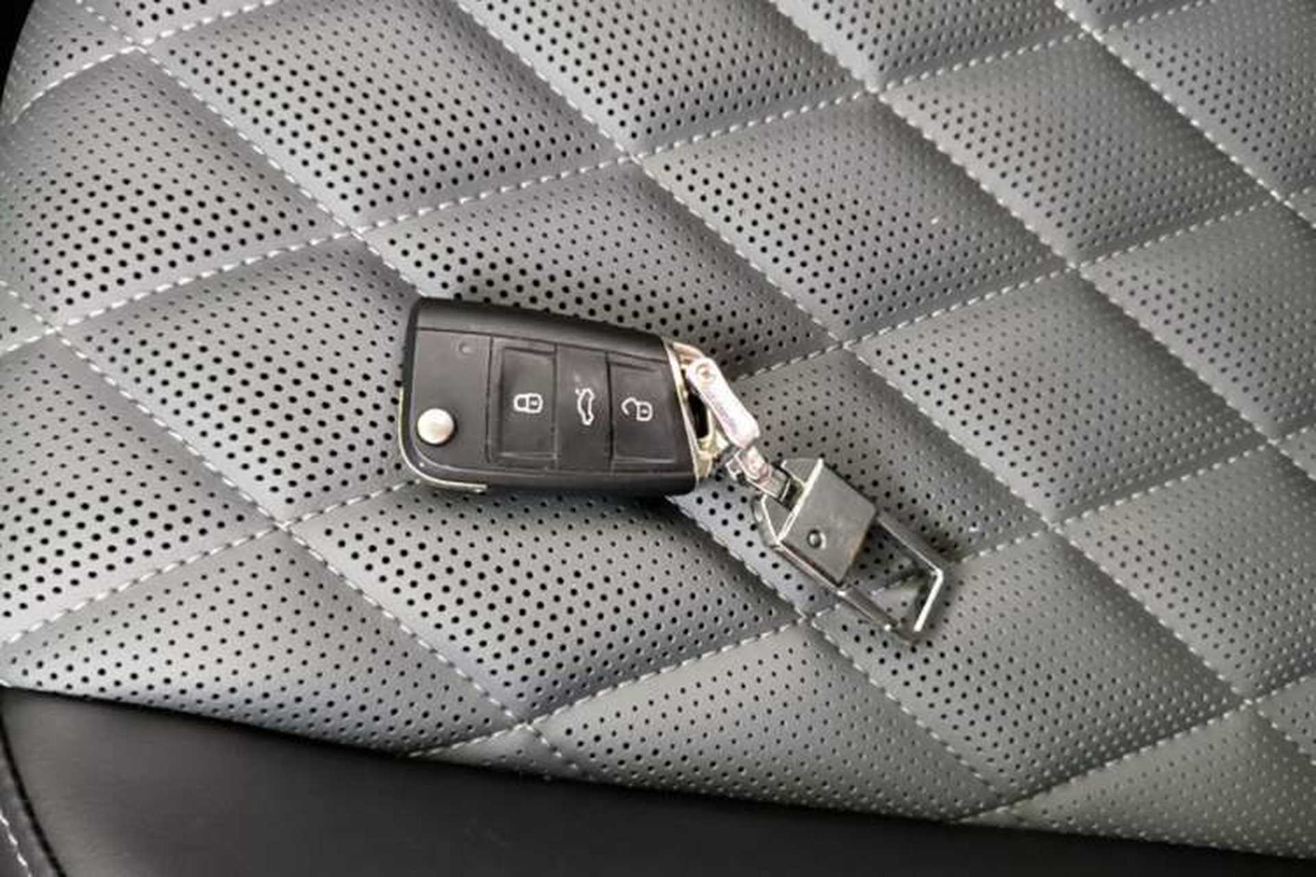 Used Volkswagen Sagitar 2023 280TSI DSG Excellence Edition Vehicle Key