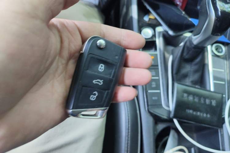 Used Volkswagen Sagitar 2023 280TSI DSG Beyond Lite Edition Vehicle Key