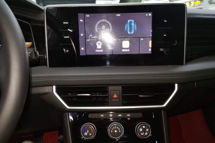Used Volkswagen Sagitar 2024 200TSI DSG Flyover Edition Audio And AC Panel