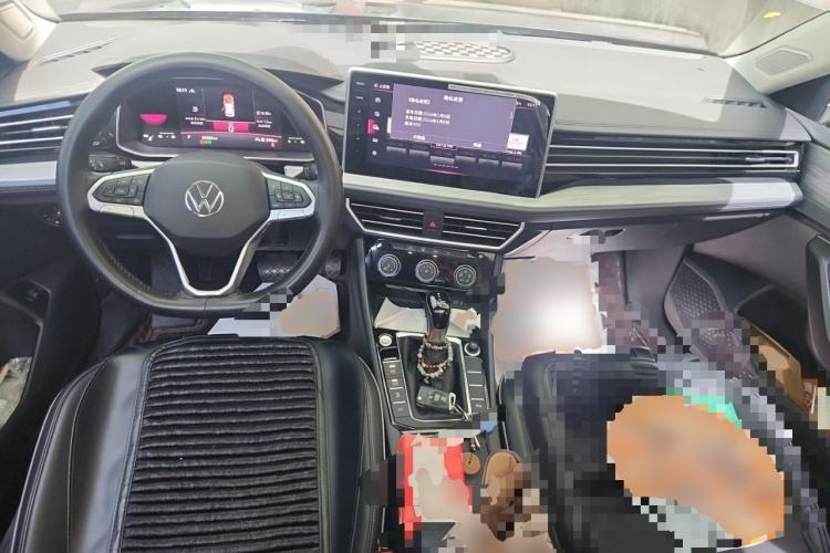 Used Volkswagen Sagitar 2024 300TSI DSG Excellence Edition Center Console