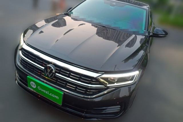 Używany Volkswagen Sagitar 2024 300TSI DSG Excellence Edition