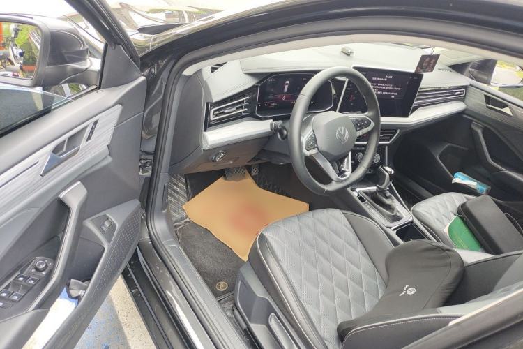 Used Volkswagen Sagitar 2024 300TSI DSG Excellence Edition Driver Seat