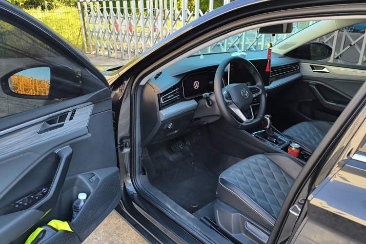 Used Volkswagen Sagitar 2024 300TSI DSG Excellence Edition Driver Seat