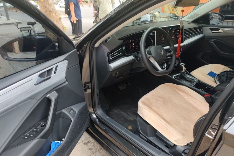 Used Volkswagen Sagitar 2024 300TSI DSG Excellence Edition Driver Seat