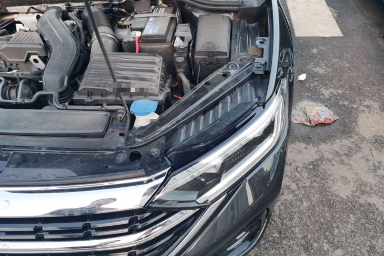 Used Volkswagen Sagitar 2024 300TSI DSG Excellence Edition Engine Bay Left
